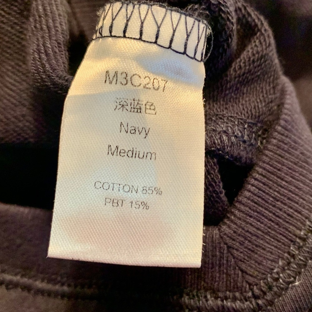 NEW Sweatshirt Medium Navy Blue V-Neck Long-Sleeved Basic Top NWOT! - Picture 10 of 13